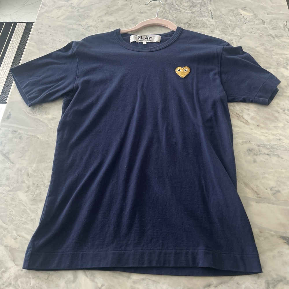 Unisex size Medium Comme Des Garscons Navy Blue T-Shirt with Gold Heart Patch